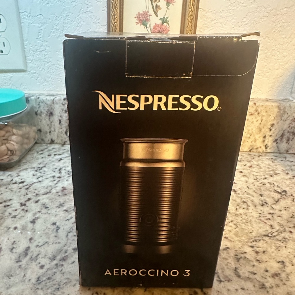 Nespresso Aeroccino 3 Coffee Frother - Black
